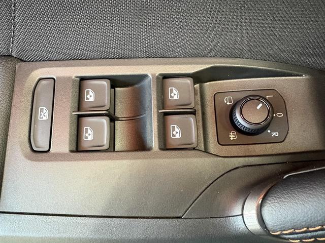 Cupra Leon Sportstourer 1.5 TSI MATRIX NAVI SHZ RFK KEYLESS 