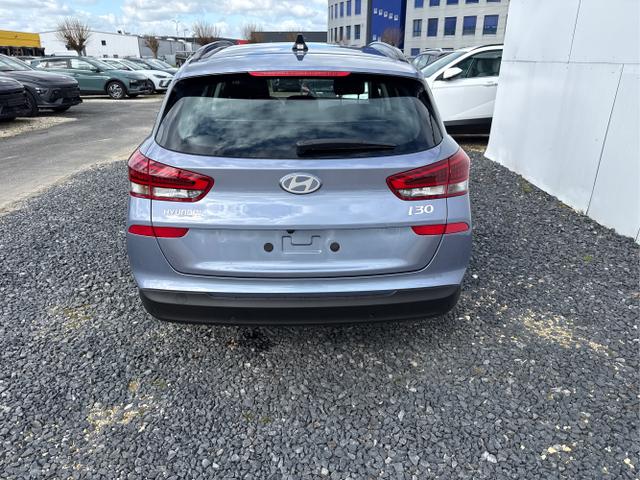 Hyundai / i30 / Grau / / / 