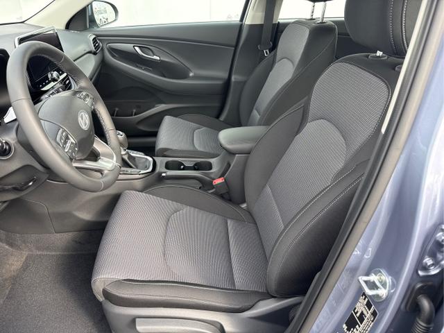 Hyundai / i30 / Grau / / / 