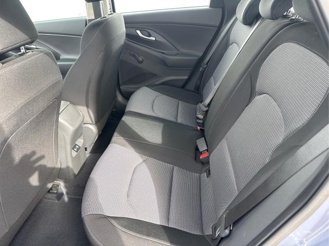 Hyundai / i30 / Grau / / / 