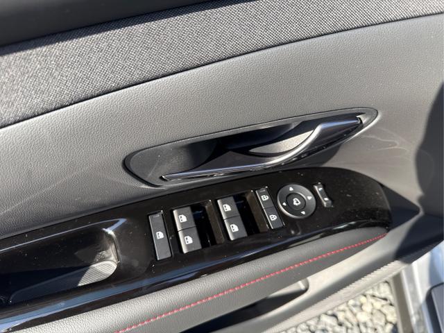 Hyundai / TUCSON / Grau /  /  / 