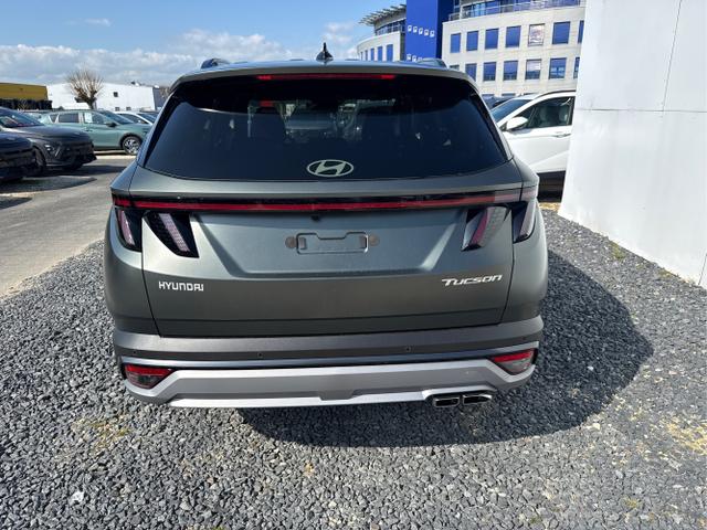 Hyundai / TUCSON / Grau / / / 