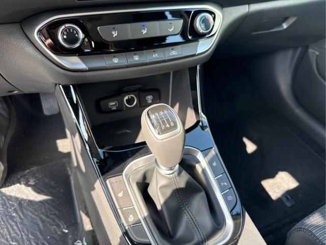 Hyundai / i30 / Grau /  /  / 