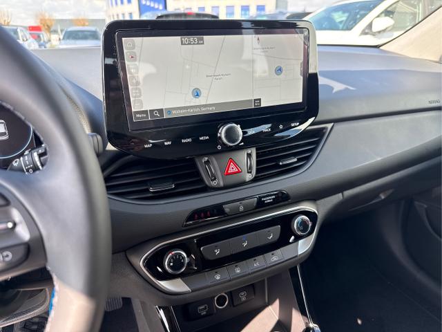 Hyundai / i30 / Grau /  /  / 