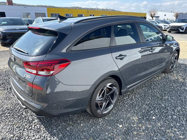Hyundai / i30 / Grau /  /  / 