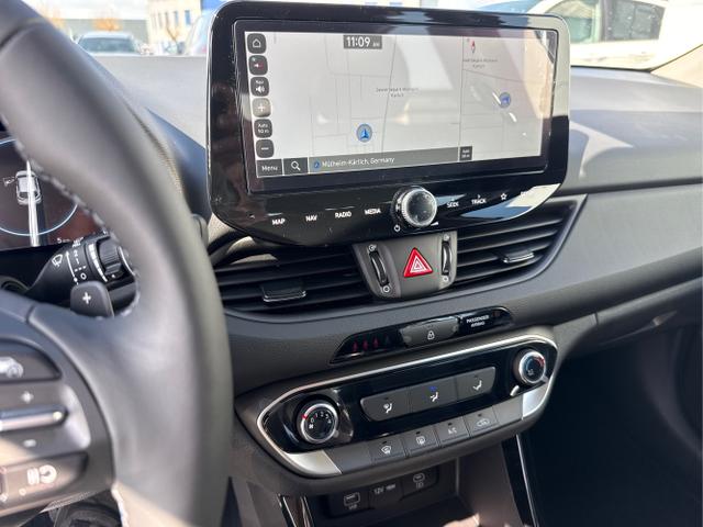 Hyundai / i30 / Grau /  /  / 