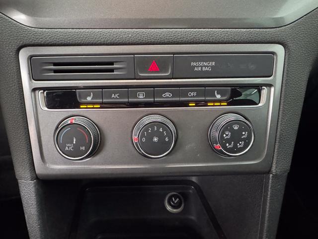 Volkswagen Golf Sportsvan VII TRENDLINE SHZ PDC v+h RADIO KLIMA EL.PAKET 