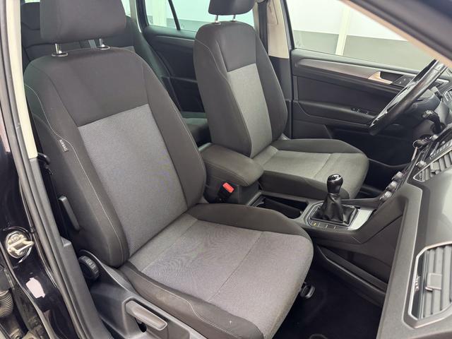 Volkswagen Golf Sportsvan VII TRENDLINE SHZ PDC v+h RADIO KLIMA EL.PAKET 