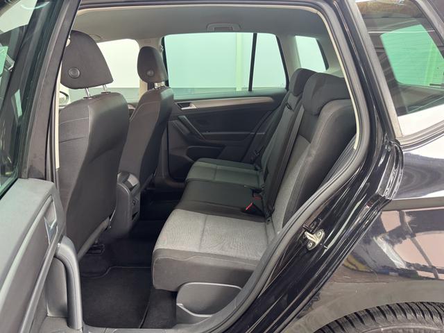 Volkswagen Golf Sportsvan VII TRENDLINE SHZ PDC v+h RADIO KLIMA EL.PAKET 