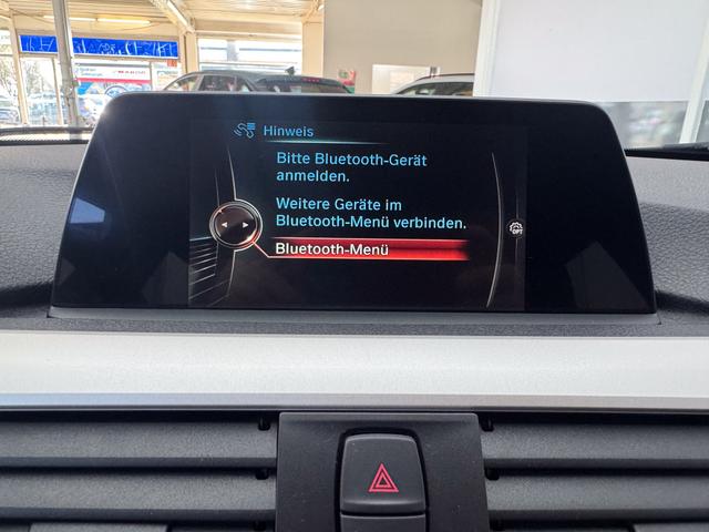 BMW 3er Touring ADVANTAGE 318d NAVI EL.HECKKLAPPE LED SHZ 