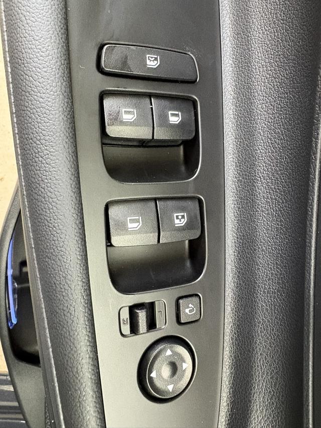 Hyundai i20 COMFORT BLACK PACK KLIMAAUTOMATIK NAVI WP 