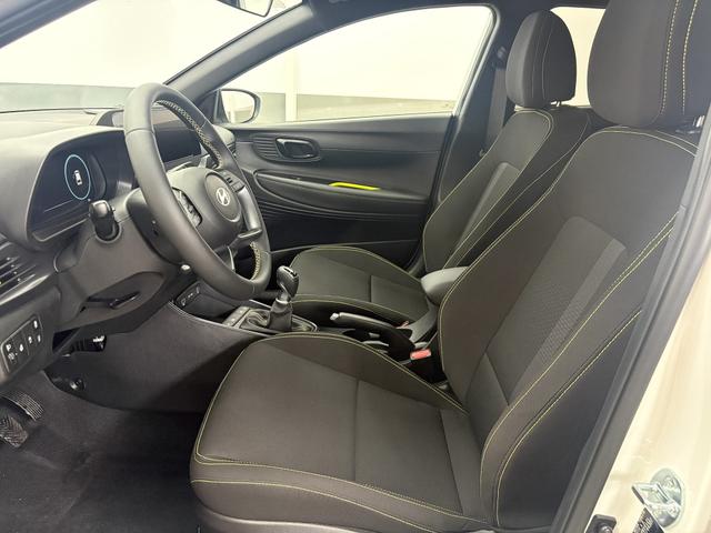 Hyundai i20 COMFORT BLACK PACK KLIMAAUTOMATIK NAVI WP 