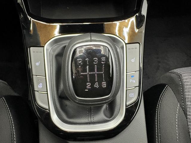 Hyundai i30 Kombi STYLE NAVI WP ALU LED RFK PDC 