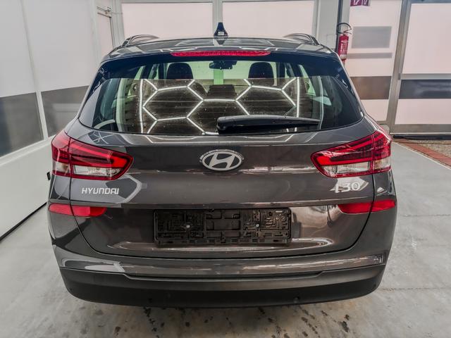 Hyundai i30 Kombi STYLE NAVI WP ALU LED RFK PDC 