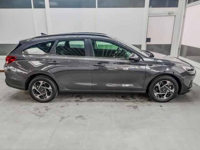 Hyundai i30 Kombi STYLE NAVI WP ALU LED RFK PDC 