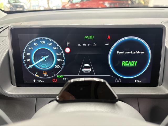 Hyundai Inster STYLE CROSS 49kWh LED SHZ NAVI PDC v+h RFK ACC 