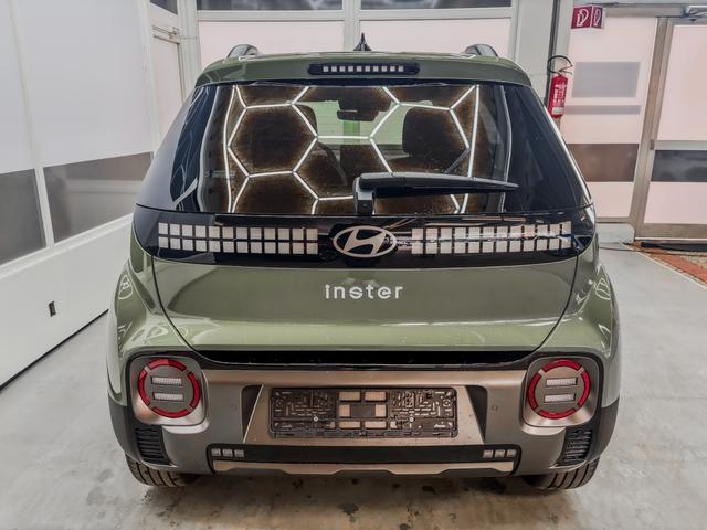Hyundai Inster STYLE CROSS 49kWh LED SHZ NAVI PDC v+h RFK ACC 