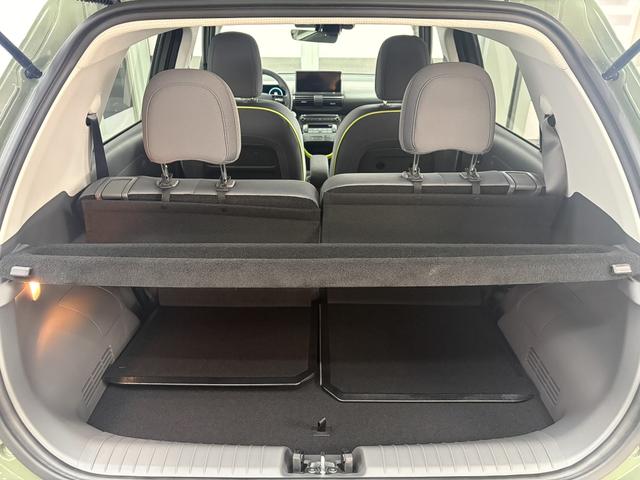 Hyundai Inster STYLE CROSS 49kWh LED SHZ NAVI PDC v+h RFK ACC 