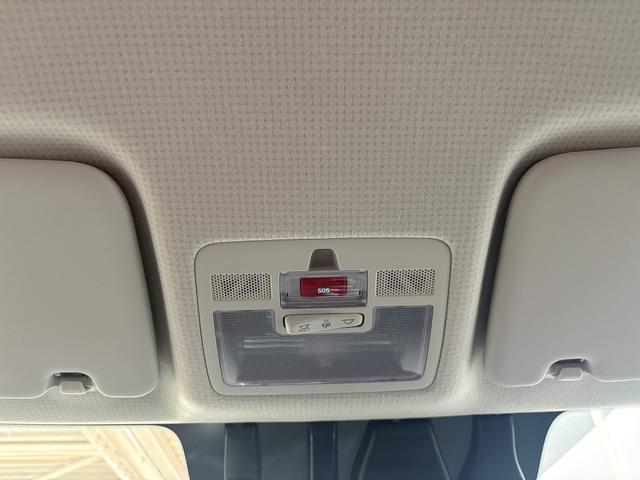 Hyundai Inster STYLE CROSS 49kWh LED SHZ NAVI PDC v+h RFK ACC 