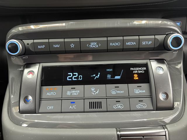 Hyundai Inster STYLE CROSS 49kWh LED SHZ NAVI PDC v+h RFK ACC 