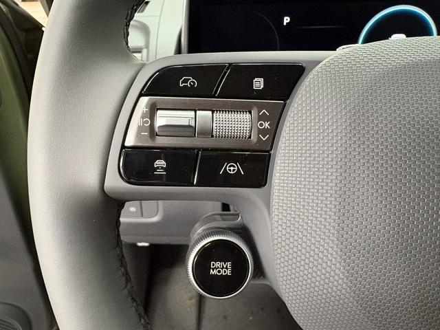 Hyundai Inster STYLE CROSS 49kWh LED SHZ NAVI PDC v+h RFK ACC 