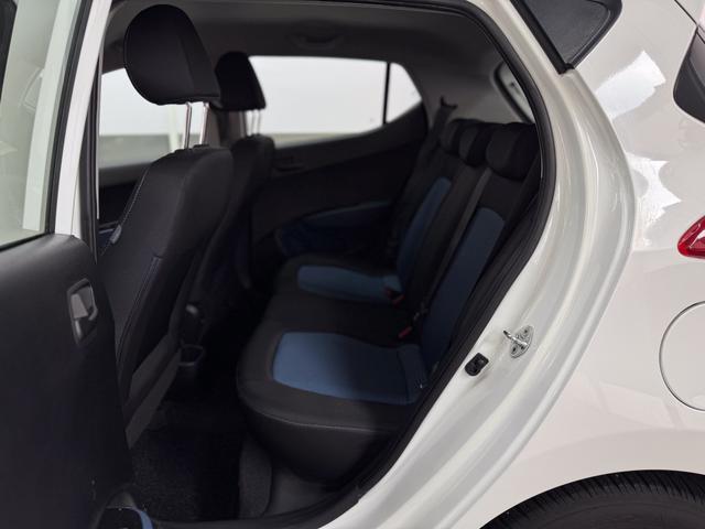 Hyundai i10 1.0 FIFA WORLD CUP EDITION SHZ ALU RADIO KLIMA EL.PAKET 
