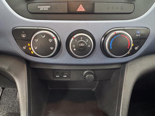 Hyundai i10 1.0 FIFA WORLD CUP EDITION SHZ ALU RADIO KLIMA EL.PAKET 