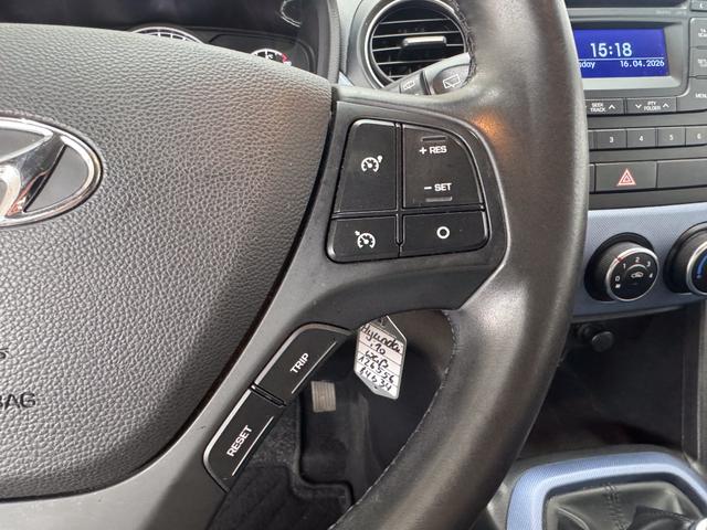 Hyundai i10 1.0 FIFA WORLD CUP EDITION SHZ ALU RADIO KLIMA EL.PAKET 