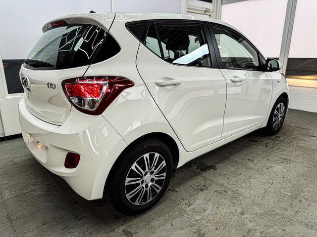 Hyundai i10 1.0 FIFA WORLD CUP EDITION SHZ ALU RADIO KLIMA EL.PAKET 