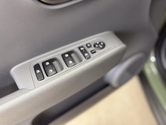 Hyundai Inster IMPRESSION CROSS 49kWh PANO 220V DIG.KEY SHZ 360 BCA ACC NAVI RFK LED 