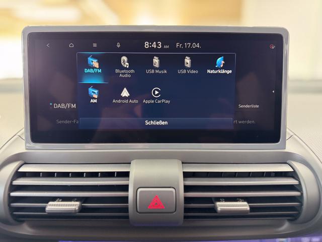 Hyundai Inster IMPRESSION CROSS 49kWh PANO 220V DIG.KEY SHZ 360 BCA ACC NAVI RFK LED 