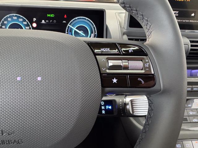 Hyundai Inster IMPRESSION CROSS 49kWh PANO 220V DIG.KEY SHZ 360 BCA ACC NAVI RFK LED 