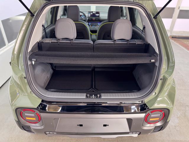 Hyundai Inster IMPRESSION CROSS 49kWh PANO 220V DIG.KEY SHZ 360 BCA ACC NAVI RFK LED 