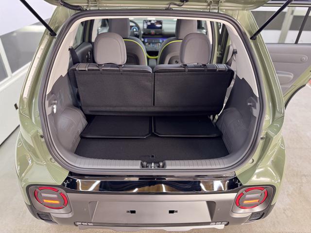 Hyundai Inster IMPRESSION CROSS 49kWh PANO 220V DIG.KEY SHZ 360 BCA ACC NAVI RFK LED 