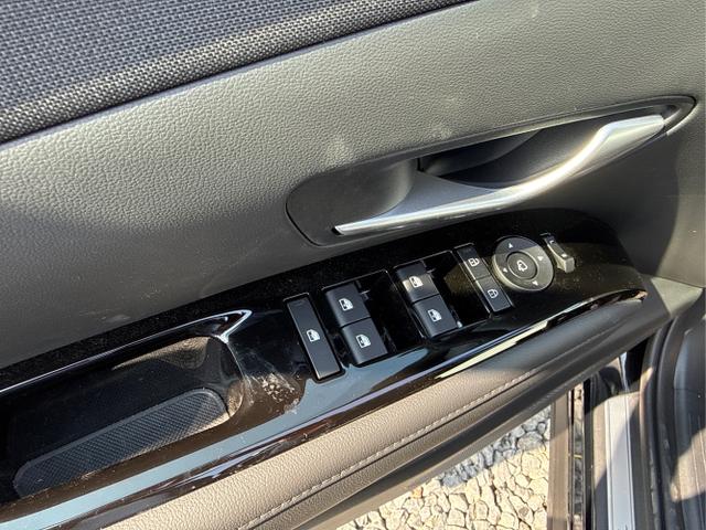 Hyundai / TUCSON / Grau / / / 