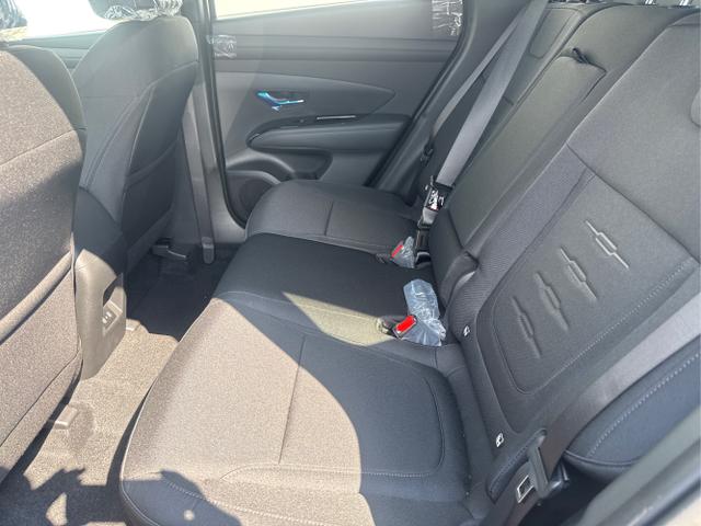 Hyundai / TUCSON / Grau / / / 