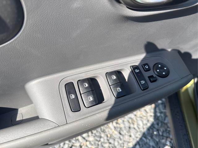 Hyundai / Inster / Grau /  /  / 