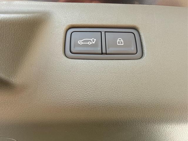 Hyundai / SANTA FE / Grau / / / 