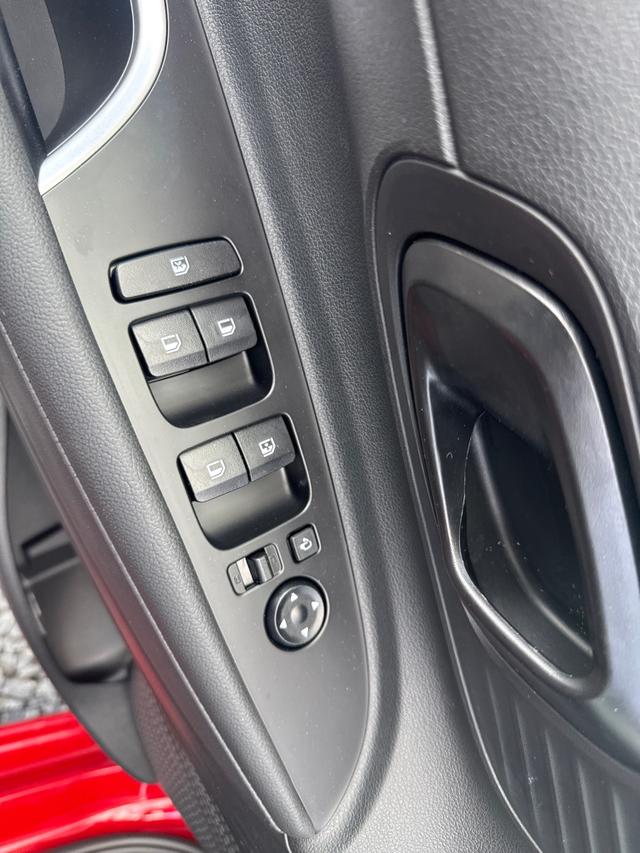 Hyundai / i20 / Grau / / / 