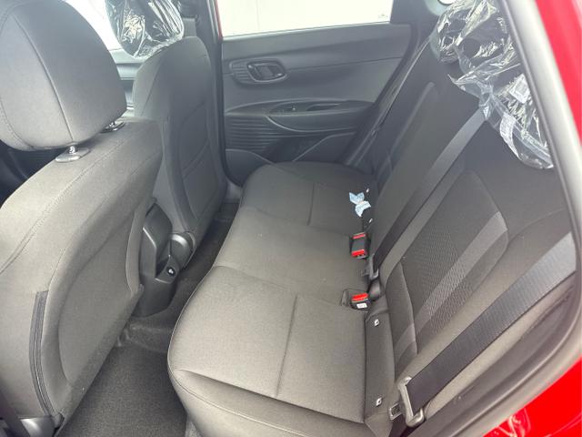 Hyundai / i20 / Grau / / / 