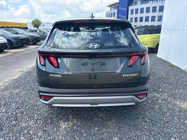 Hyundai / TUCSON / Grau / / / 