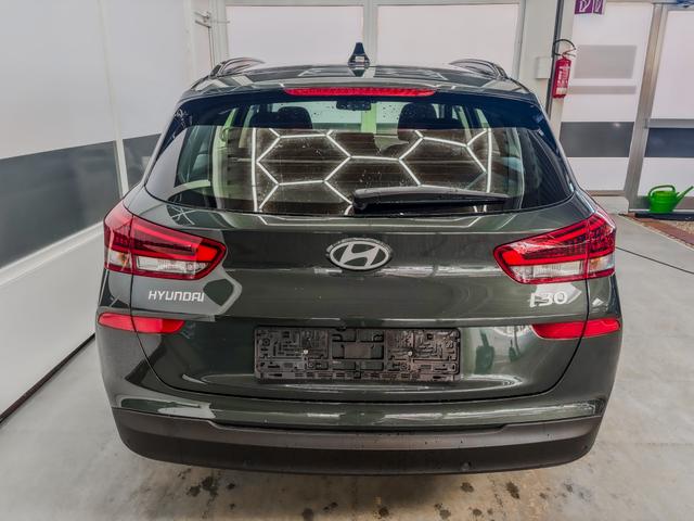 Hyundai i30 Kombi STYLE NAVI WP ALU LED RFK PDC 