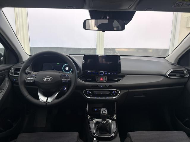 Hyundai i30 Kombi STYLE NAVI WP ALU LED RFK PDC 