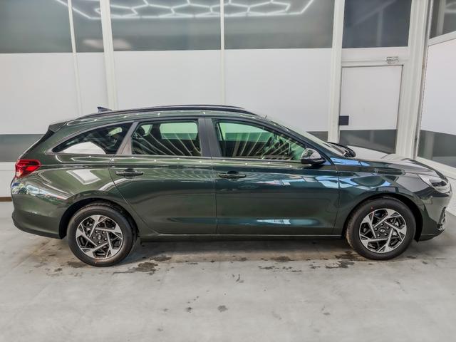 Hyundai i30 Kombi STYLE NAVI WP ALU LED RFK PDC 