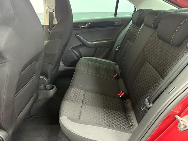 Skoda Rapid FAMILY DYNAMIC PAKET KLIMAAUTOMATIK XENON ALU 