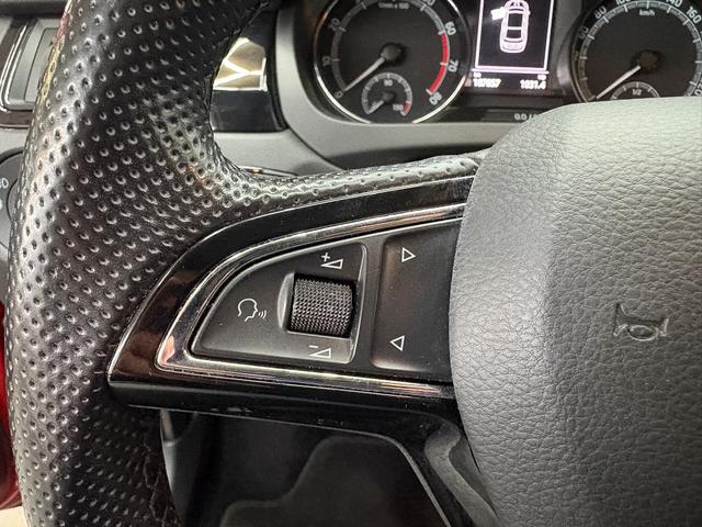 Skoda Rapid FAMILY DYNAMIC PAKET KLIMAAUTOMATIK XENON ALU 