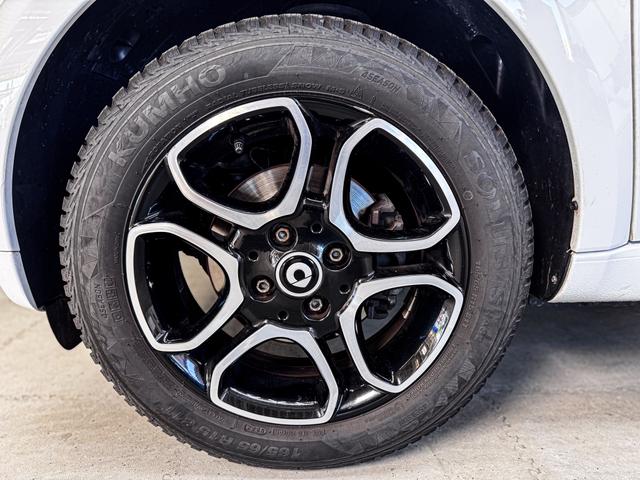 Smart fortwo PRIME DCT SHZ LEDER KLIMAAUTOMATIK TEMPOMAT 