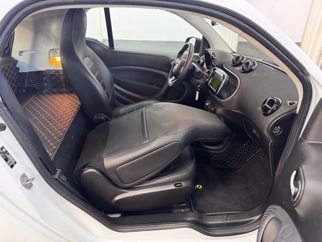 Smart fortwo PRIME DCT SHZ LEDER KLIMAAUTOMATIK TEMPOMAT 
