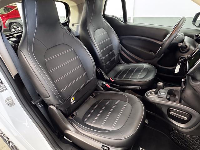 Smart fortwo PRIME DCT SHZ LEDER KLIMAAUTOMATIK TEMPOMAT 