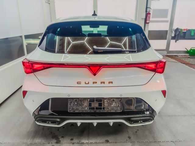 Cupra Leon 1.5 eTSI DSG NAVI MATRIX INTELLIGENT DRIVE KEYLESS SHZ RFK 